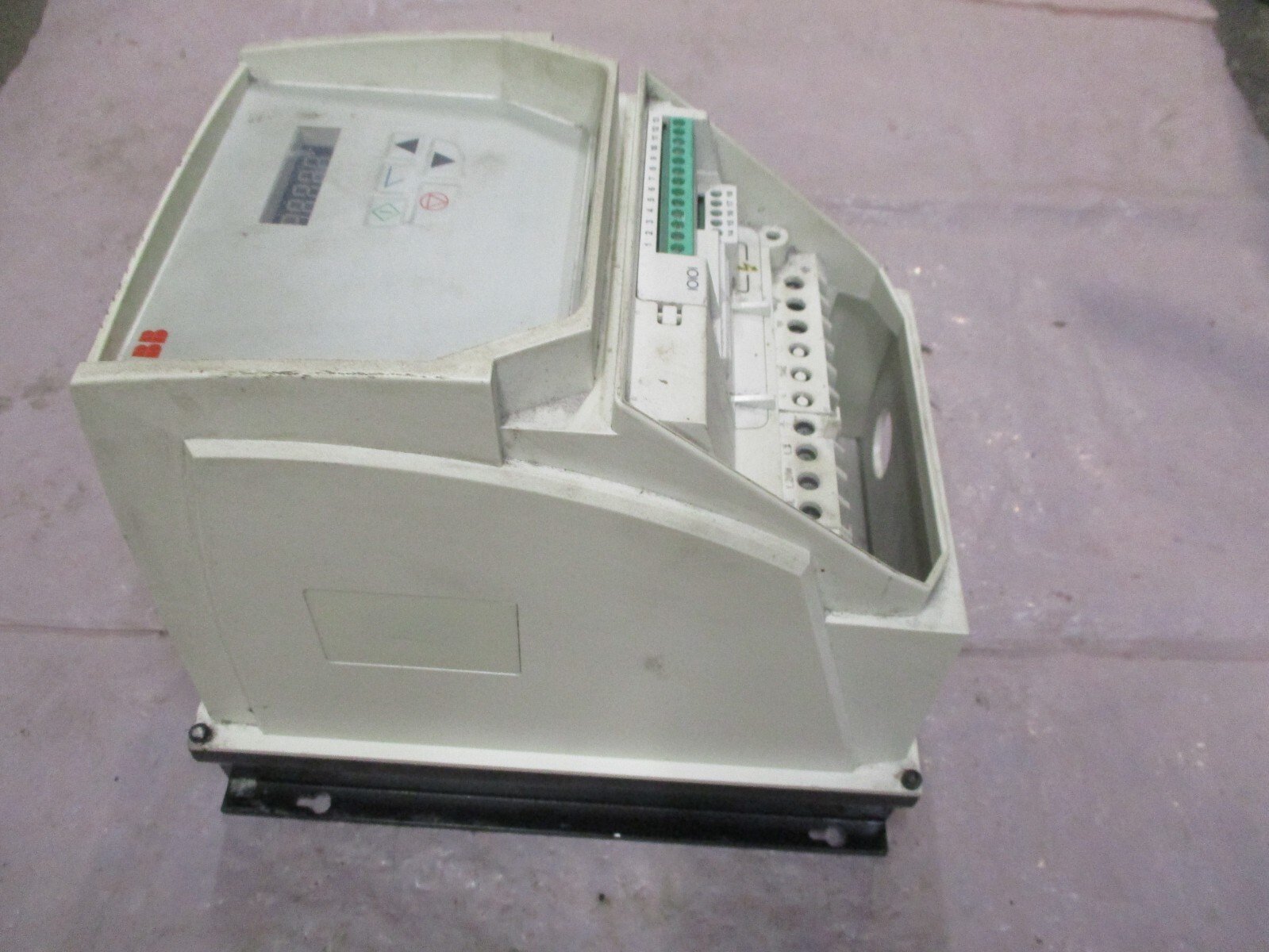 ABB-ACS255-03U-04A1-6B063-ACS255-AC-Driver-3HP-22kW-600VAC-41A-Tested-168232738970 ABB ACS255-03U-04A1-6+B063 ACS255 AC Driver 3HP 2.2kW 600VAC 4.1A *Tested* - Image 1