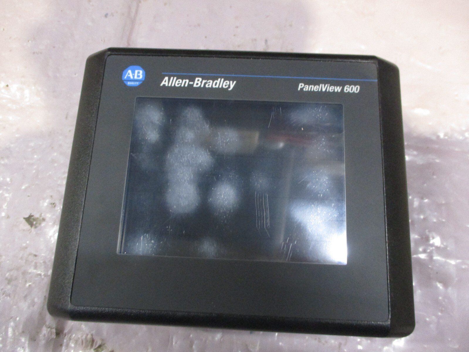 Allen-Bradley-2711-T6C20L1-Panelview-600-HMI-Ser-B-FRN-446-24VDC-24W-Tested-156530883120 Allen Bradley 2711-T6C20L1 Panelview 600 HMI Ser B FRN 4.46 24VDC 24W *Tested* - Image 1