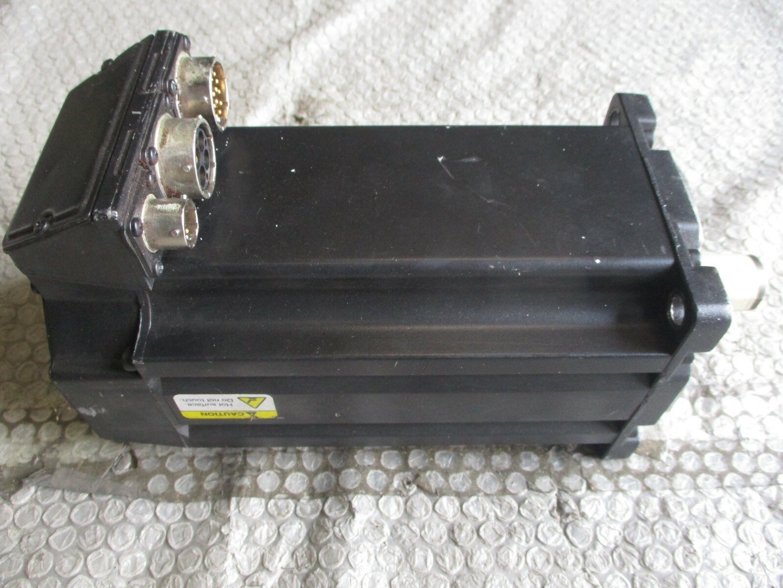 Allen-Bradley-MPL-B4530F-HJ24AA-AC-Servo-Motor-7053-06-1204-3000RPM-182VTested-154548538580 Allen Bradley MPL-B4530F-HJ24AA AC Servo Motor 7053-06-1204 3000RPM 182V*Tested* - Image 1