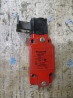Honeywell GKBA14L7 Safety Interlock Micro Switch 2NO 2NC 10A 600VAC *Tested* - Image 3