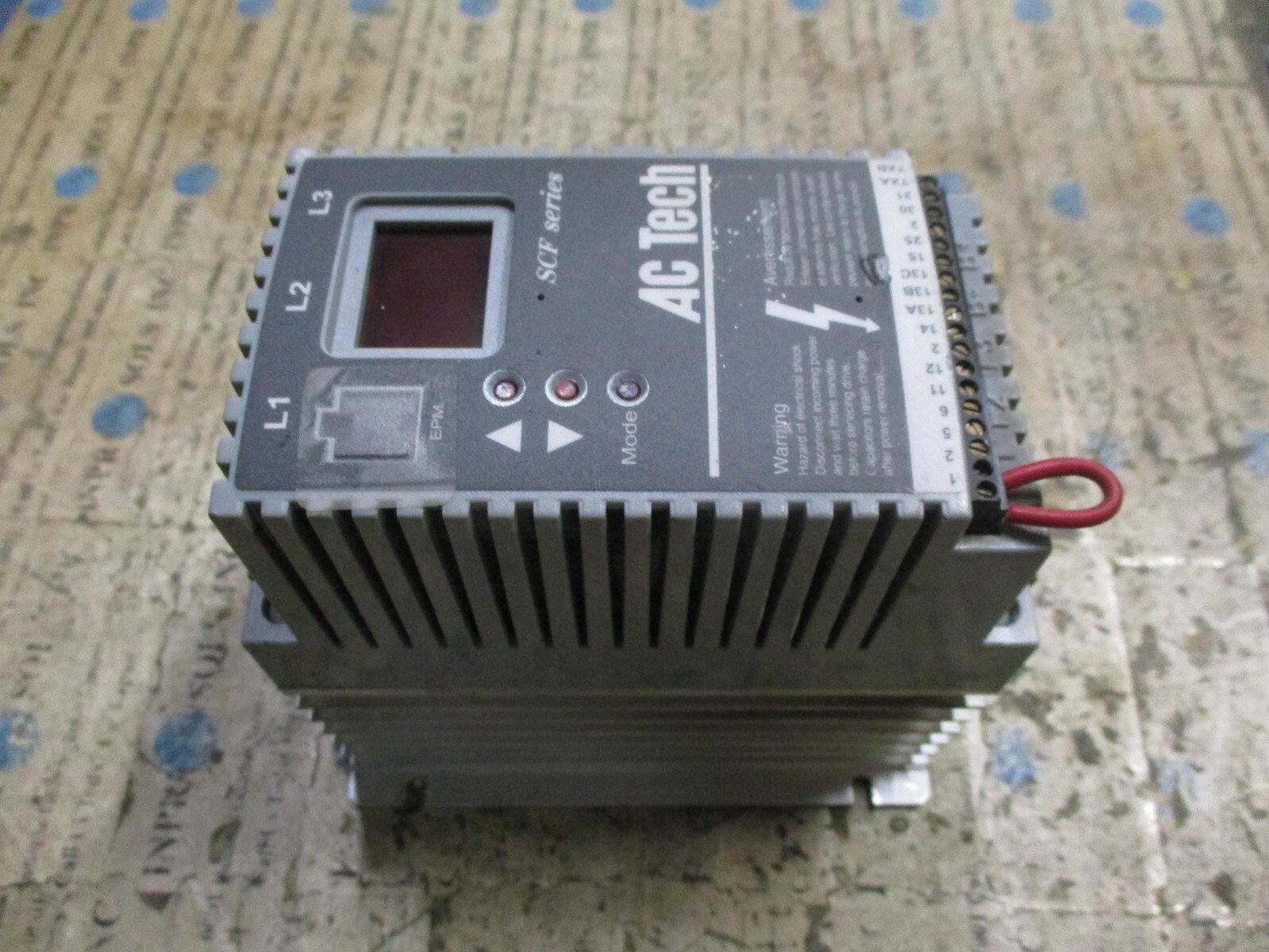Lenze-AC-Tech-SF520-VFD-SCf-Series-AC-Drive-480590VAC-15kW-2HP-343A-Tested-156120158590 Lenze AC Tech SF520 VFD SCf Series AC Drive 480/590VAC 1.5kW 2HP 3.4/3A *Tested* - Image 1