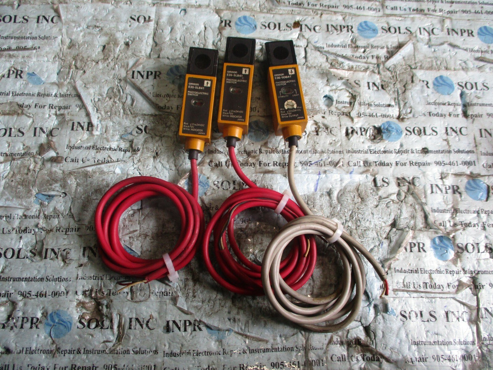 Omron-E3S-5LB41-PhotoElectric-Switch-E3S-5DB41-Switch-12-24VDC-Lot-of-3-Tested-154015984430 Omron E3S-5LB41 PhotoElectric Switch E3S-5DB41 Switch 12-24VDC *Lot of 3 Tested* - Image 1