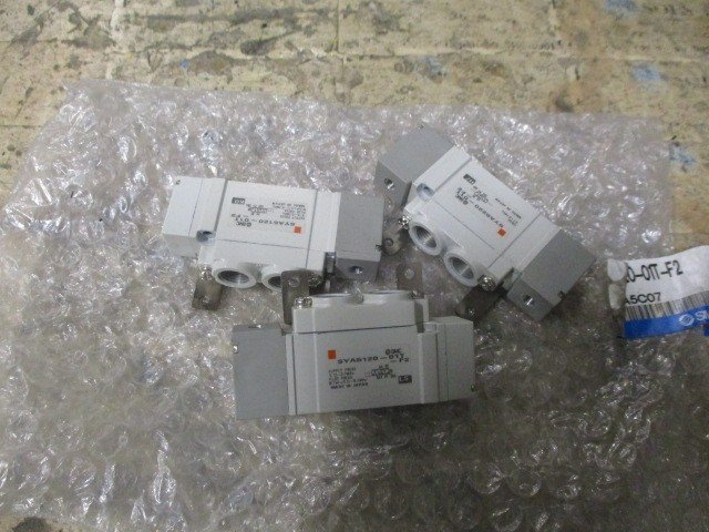 SMC-SYA5120-01T-F2-Air-Piloted-Valve-5-Port-Single-Body-Ported-Lot-of-3-NEW-168080354460 SMC SYA5120-01T-F2 Air Piloted Valve 5 Port Single Body Ported - Lot of 3 *NEW* - Image 1