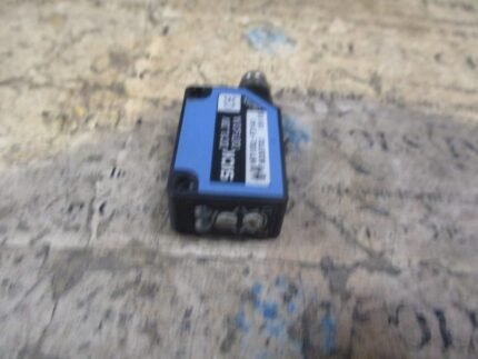 Sick WT100L-F2141 Photoelectric Sensor Switch 10-30VDC 0.1A WT100L-F2141*Tested*