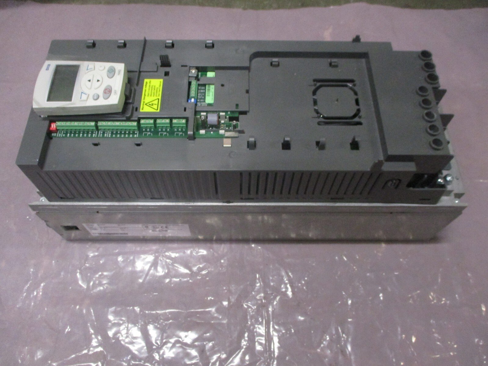 ABB-ACX550-U0-088A-2-ACX550-AC-Drive-240VAC-1Ph3Ph-88A44A-30HP15HP-Tested-156112393611 ABB ACX550-U0-088A-2 ACX550 AC Drive 240VAC 1Ph/3Ph 88A/44A 30HP/15HP *Tested* - Image 1