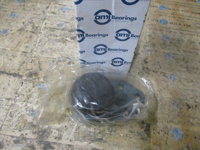 AMI-Bearings-UCFB204-12R45CE-3-Bolt-Flange-Bracket-Bearing-34-Bore-NEW-168137668411 AMI Bearings UCFB204-12R45CE 3-Bolt Flange Bracket Bearing 3/4" Bore *NEW* - Image 1
