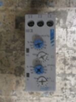 Crouzet EIH 84 871 033 Level Control Relay Hysteresis & Memory 240VAC *Tested* - Image 3