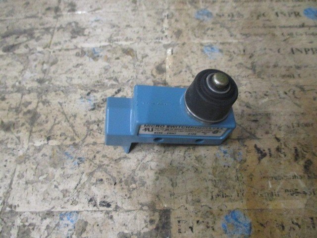 Honeywell-BZE6-2RN7-Micro-Switch-Top-Plunger-Limit-Sw-15A-125250480VACTested-157610219721 Honeywell BZE6-2RN7 Micro Switch Top Plunger Limit Sw 15A 125/250/480VAC*Tested* - Image 1
