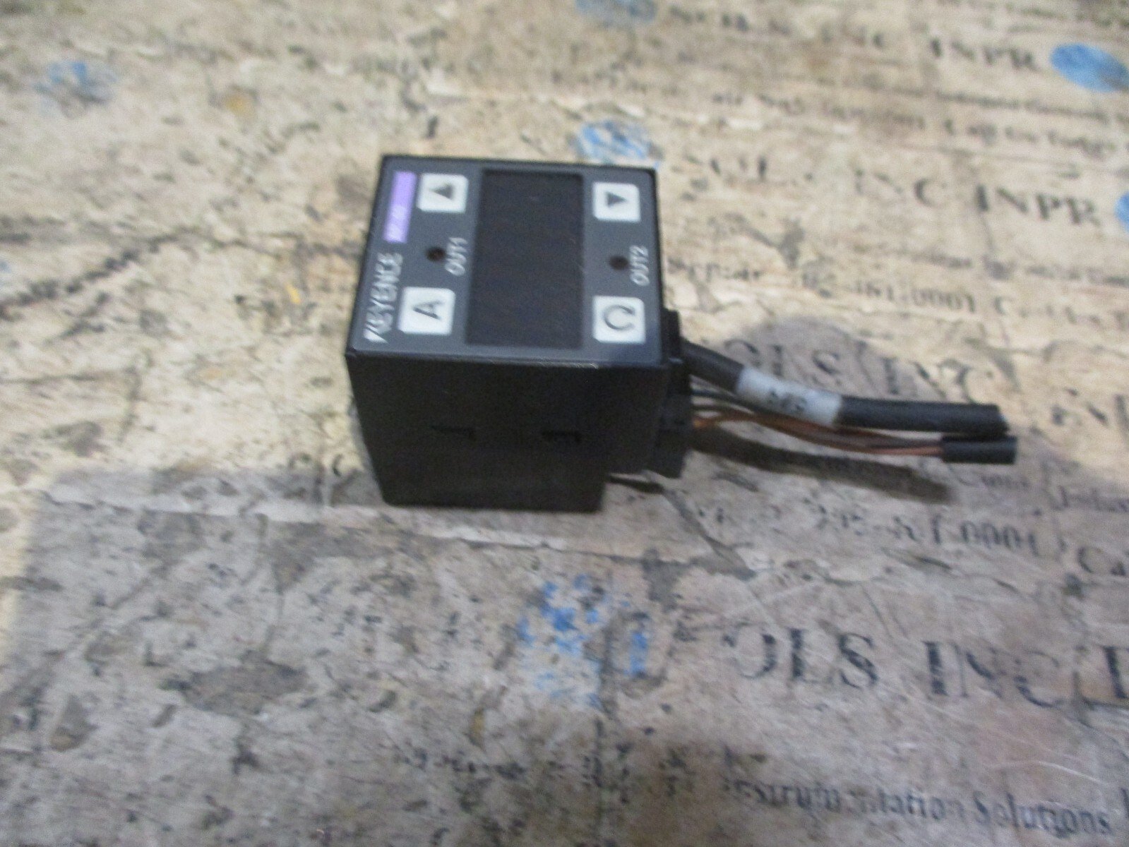 Keyence-AP-40-Pressure-Sensor-Amplifier-Module-12-24VDC-100mA-AP-40-Tested-156551139801 Keyence AP-40 Pressure Sensor Amplifier Module 12-24VDC 100mA AP-40 *Tested* - Image 1