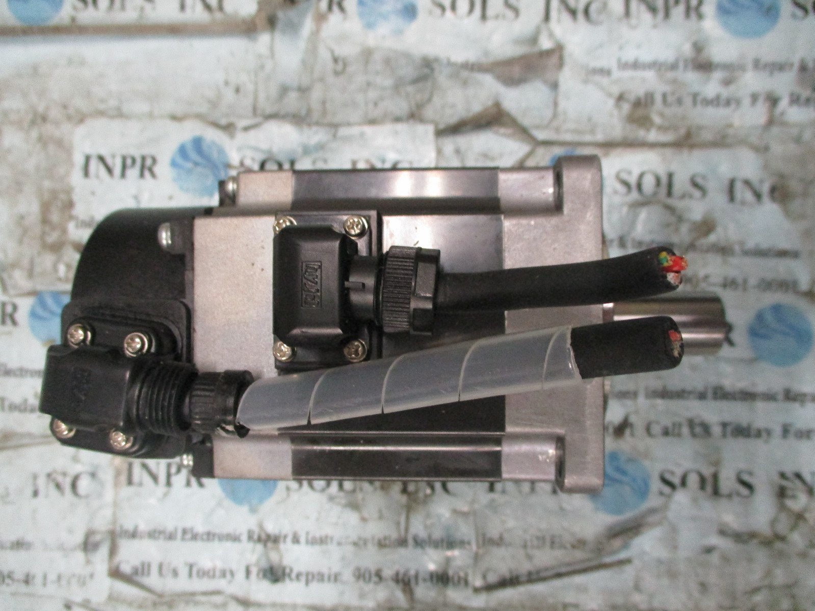 Mitsubishi-HF-KN23J-S100-AC-Servo-Motor-3AC-103V-200W-3000rMin-Fully-Tested-163325775621 Mitsubishi HF-KN23J-S100 AC Servo Motor 3AC 103V 200W 3000r/Min *Fully Tested* - Image 1