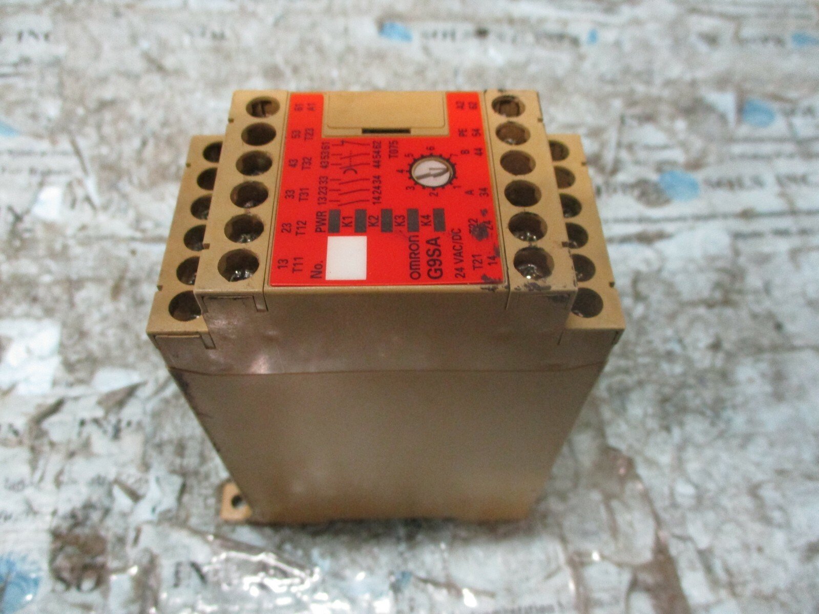 OMRON-G9SA-301-T075-Safety-Relay-Unit-24VACDC-Contact-250VAC-5A-1250VATested-164572498311 OMRON G9SA-301-T075 Safety Relay Unit 24VAC/DC Contact: 250VAC 5A 1250VA*Tested* - Image 1