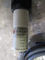 Omron E3F2-DS10C4-N Photoelectric Switch 10-30VDC Omron E3F2-DS10C4-N *Tested* - Image 6