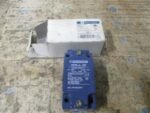 Telemecanique ZCKJ1H7 Limit Switch Body XCK-J Series 1/2" NPT IP66 *NEW* - Image 3