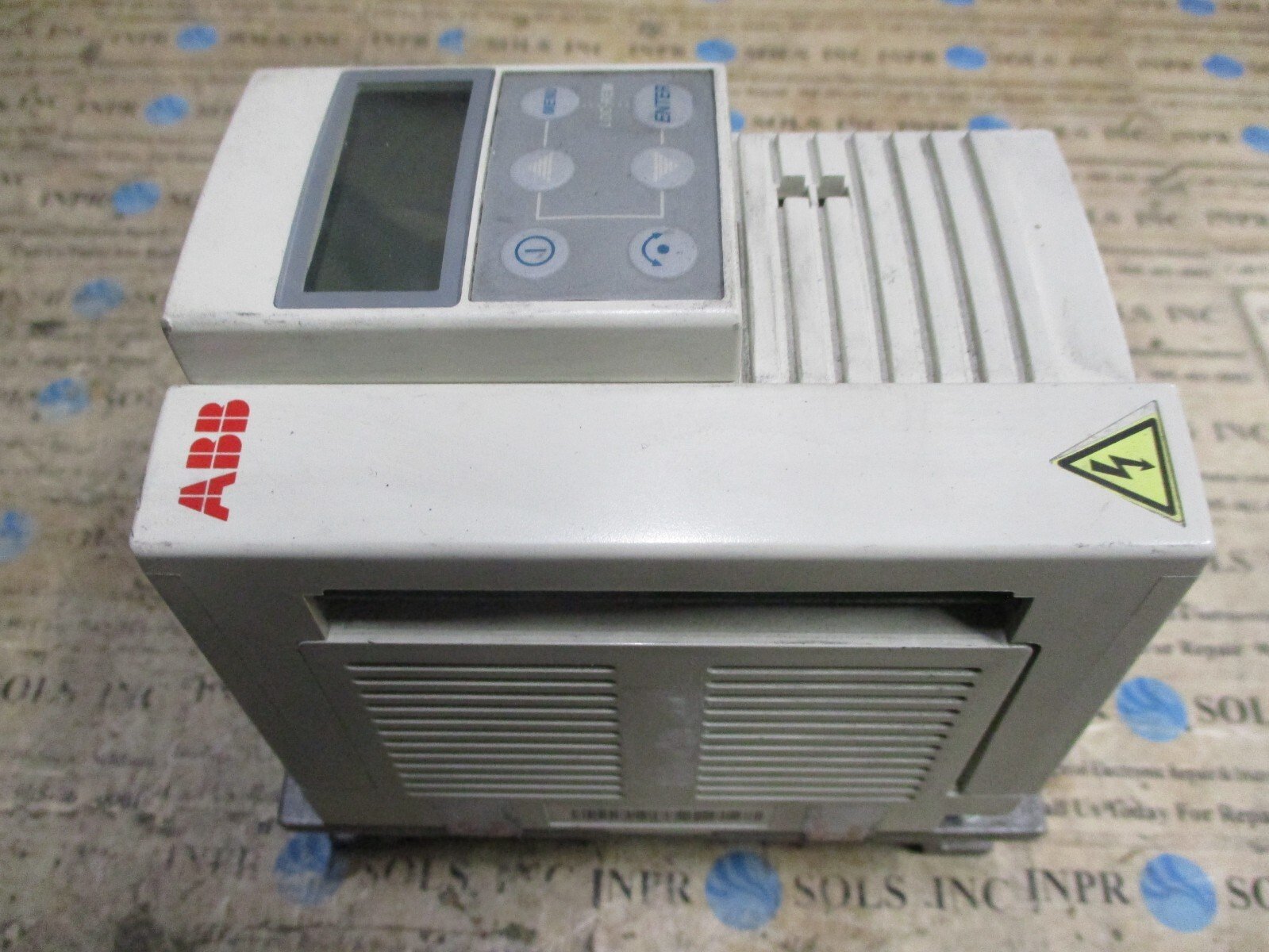 ABB-ACS141-K75-1-U-ACS141-Series-AC-Drive-200-240VAC-22A-ABB-Oy-Drive-Tested-155481860502 ABB ACS141-K75-1-U ACS141 Series AC Drive 200-240VAC 2.2A ABB Oy Drive *Tested* - Image 1