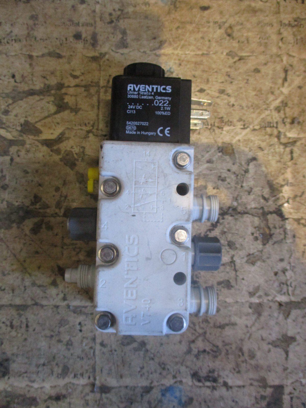 BOSCH-Aventics-V740-Solenoid-Valve-5420527022-Ulmer-Strabe-4-24VDC-21W-Tested-167051968452 BOSCH Aventics V740 Solenoid Valve 5420527022 Ulmer Strabe 4 24VDC 2.1W *Tested* - Image 1