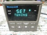 Honeywell DC200C-0-20A-1D0000-0 MINI-PRO UDC2000 Temperature Controller *Tested* - Image 3