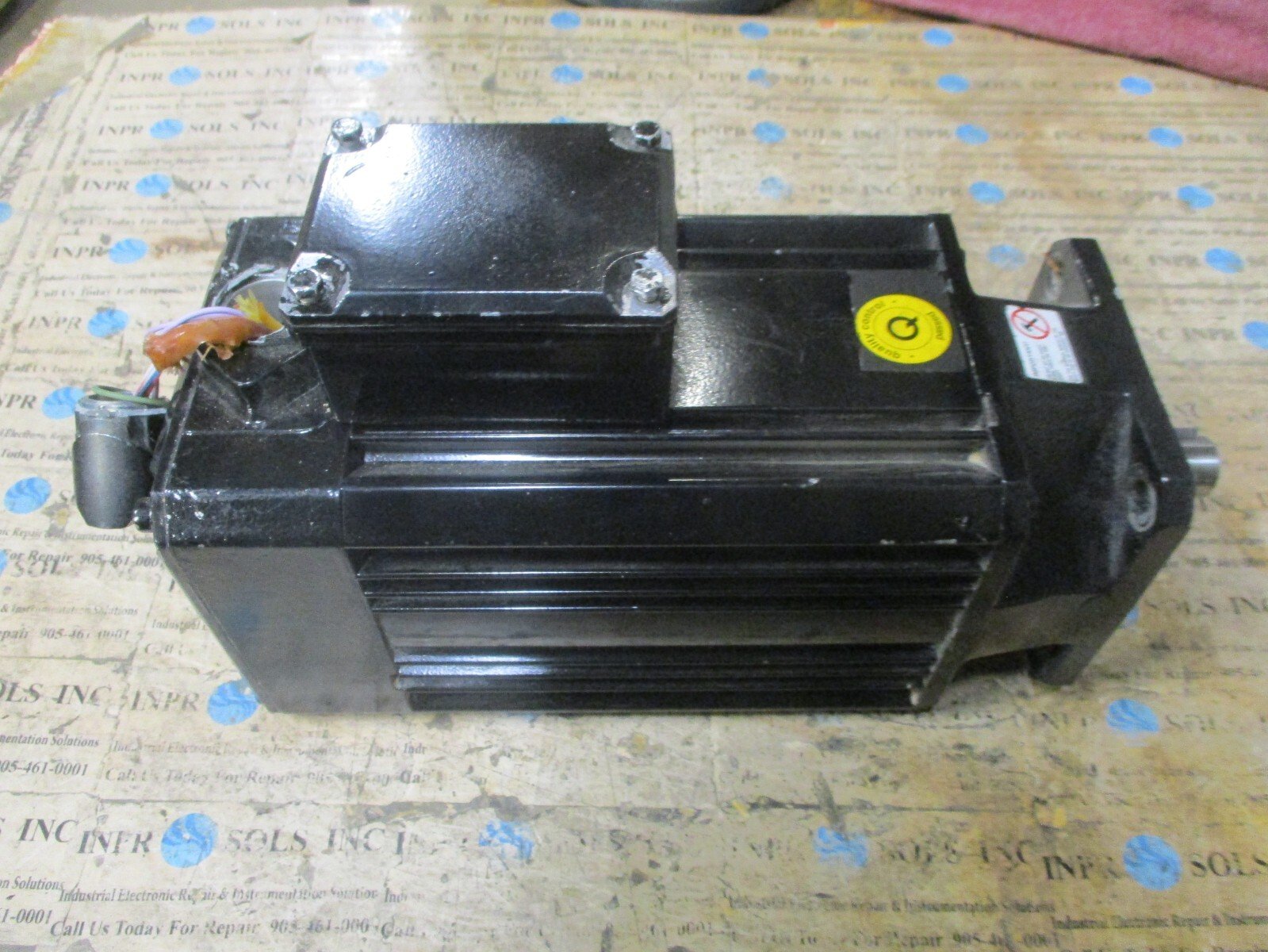 OSAI-DS-56-M-Servo-Motor-DS56-M-540V-39kW-4000rpm-7Nm-Broken-Connector-Tested-156151491582 OSAI DS 56-M Servo Motor DS56-M 540V 3.9kW 4000rpm 7Nm *Broken Connector Tested* - Image 1