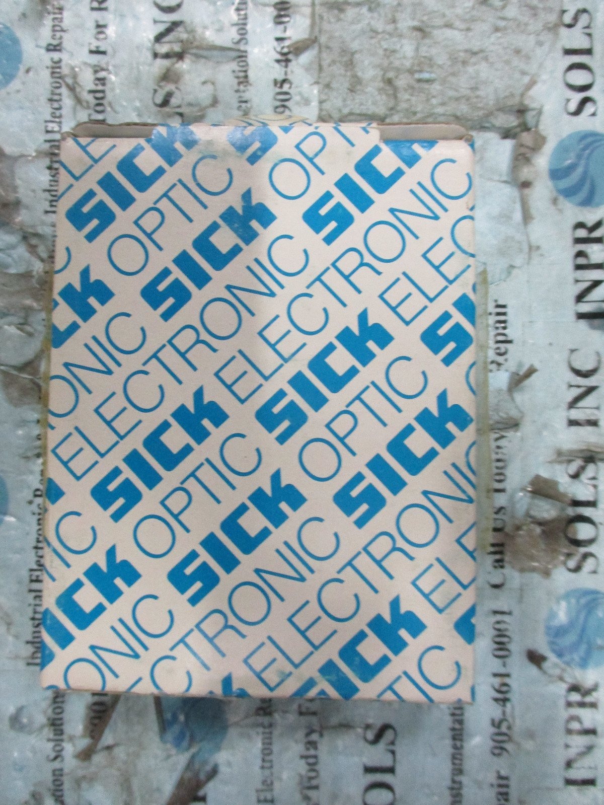 Sick-WE9-P430-Optic-Electrnic-Sensor-10-30VDC-Sick-Barcode-Sensor-BRAND-NEW-163384159072 Sick WE9-P430 Optic Electrnic Sensor 10--30VDC Sick Barcode Sensor *BRAND NEW* - Image 1