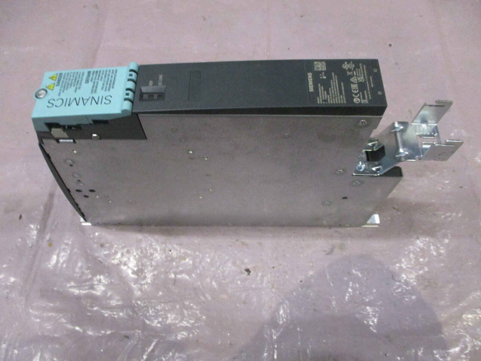 Siemens-6SL3120-2TE15-0AD0-SINAMICS-Double-Motor-Module-2x5A-600VDC-5A-Tested-156562055662 Siemens 6SL3120-2TE15-0AD0 SINAMICS Double Motor Module 2x5A 600VDC 5A *Tested* - Image 1