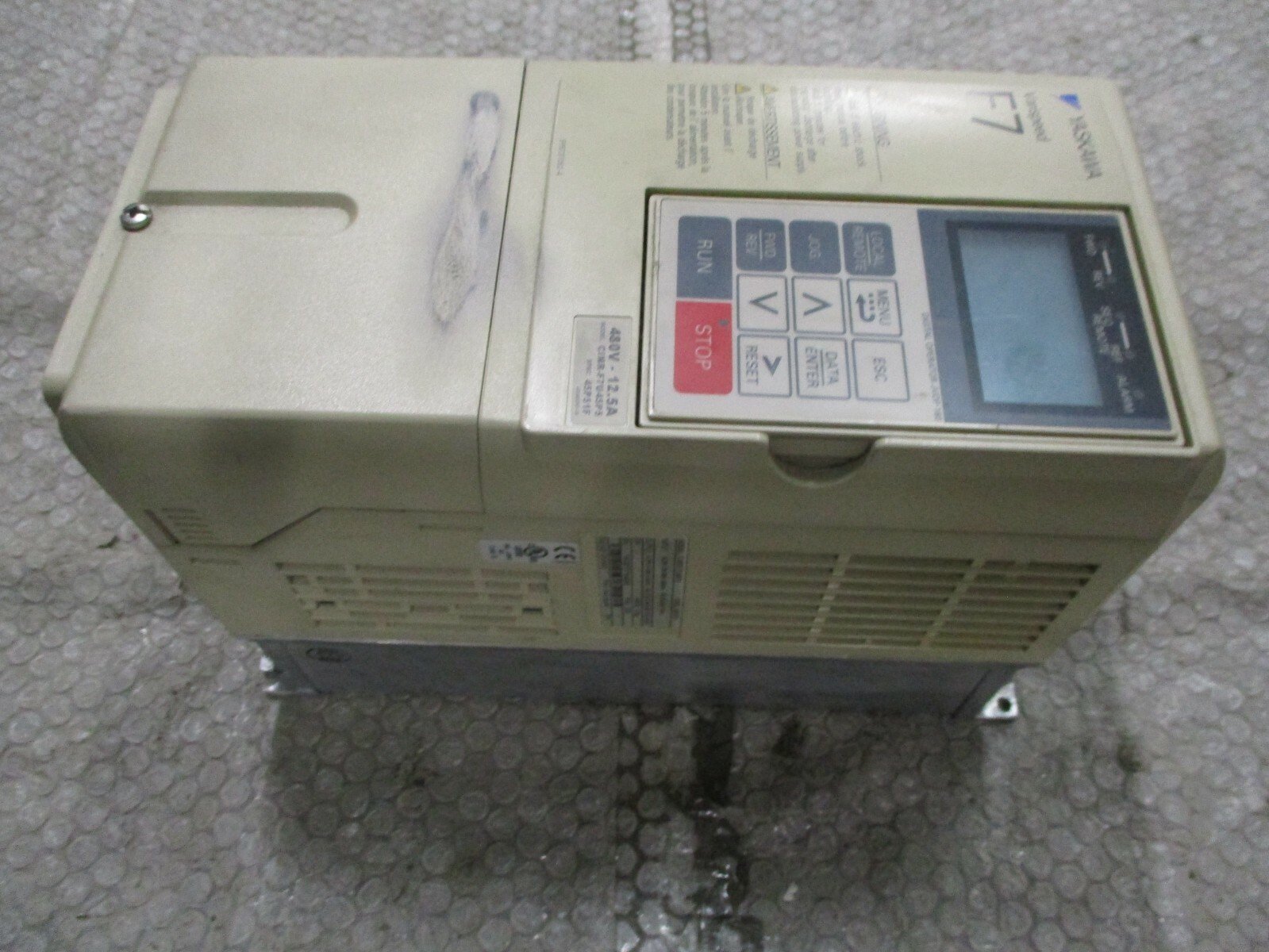 Yaskawa-CIMR-F7U45P5-Varispeed-F7-AC-Drive-380-480VAC-95KVA-125Amps-Parts-154775350872 Yaskawa CIMR-F7U45P5 Varispeed F7 AC Drive 380-480VAC 9.5KVA 12.5Amps *Parts* - Image 1