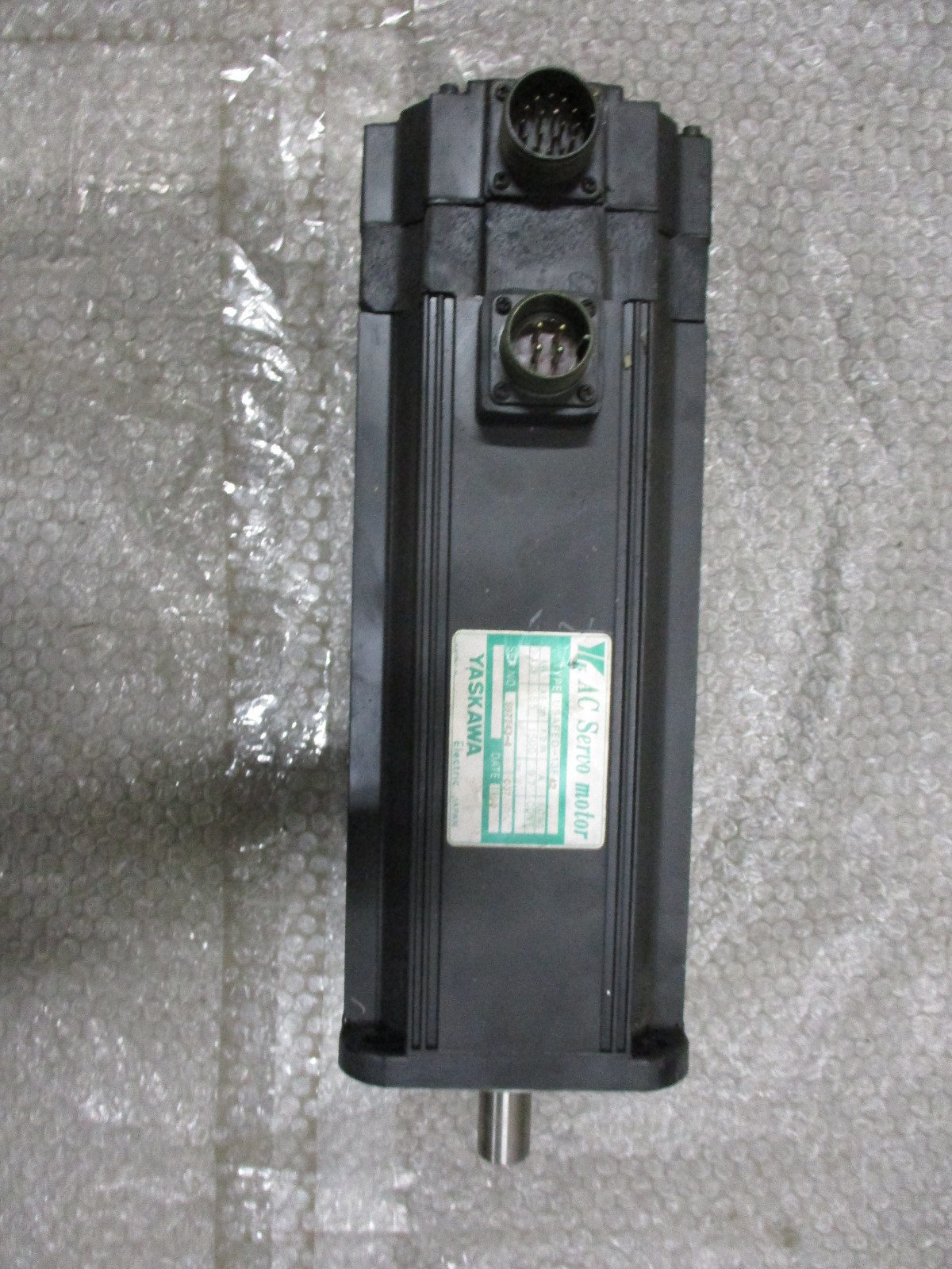 Yaskawa-USAFED-13FA2-AC-Servo-Motor-ON-51344-1-13KW-1500RPM-97Amp-BRAND-NEW-153324933352 Yaskawa USAFED-13FA2 AC Servo Motor O/N 51344-1 1.3KW 1500RPM 9.7Amp *BRAND NEW* - Image 1