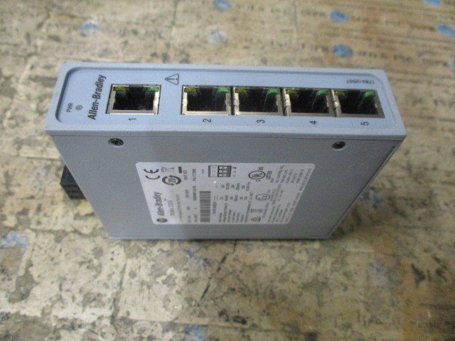 Allen-Bradley-1783-US5T-Stratix-2000-5-Port-Unmanaged-Ethernet-Switch-Tested-157457383323 Allen-Bradley 1783-US5T Stratix 2000 5-Port Unmanaged Ethernet Switch *Tested* - Image 1