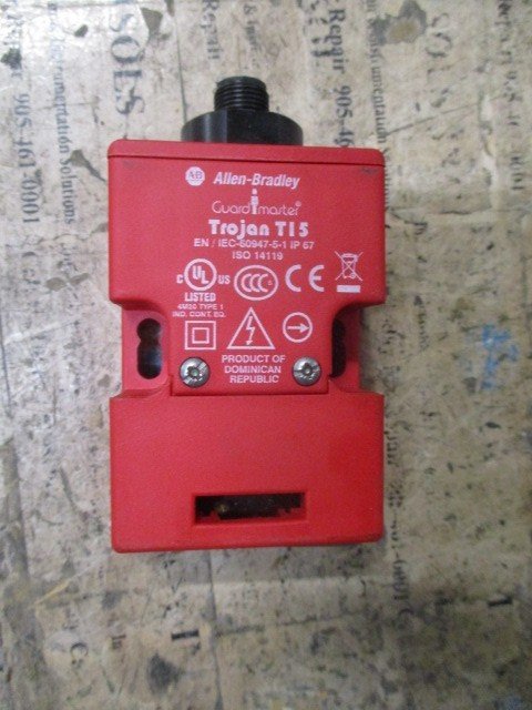 Allen-Bradley-440K-T11320-Trojan-T15-Safety-Interlock-Switch-2NC-QD-M12-Tested-157642083233 Allen Bradley 440K-T11320 Trojan T15 Safety Interlock Switch 2NC QD M12 *Tested* - Image 1