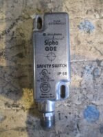 Allen Bradley 440N-S32047 Guardmaster Sipha GD2 Safety Switch Ser A *Tested*