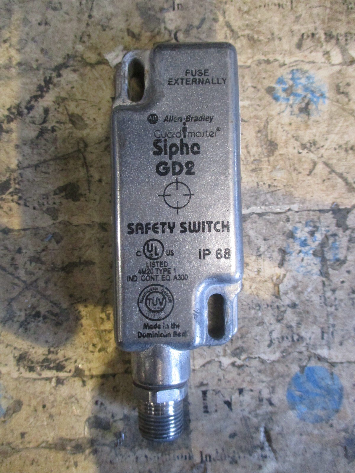 Allen-Bradley-440N-S32047-Guardmaster-Sipha-GD2-Safety-Switch-Ser-A-Tested-167094167623 Allen Bradley 440N-S32047 Guardmaster Sipha GD2 Safety Switch Ser A *Tested* - Image 1