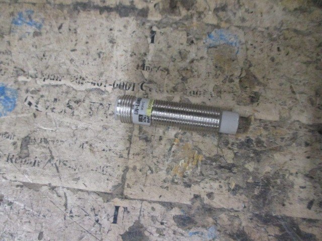 Omron-E2E-X5MF1-M1-Proximity-Sensor-M12-PNP-NO-5mm-Shielded-4-Pin-M12-Tested-157632911743 Omron E2E-X5MF1-M1 Proximity Sensor M12 PNP NO 5mm Shielded 4-Pin M12 *Tested* - Image 1