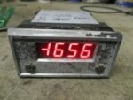 RED Lion APLVD400 Digital Panel Meter Red LION 51052 115VAC M/N APLVD *Tested*