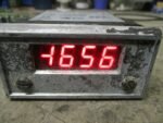 RED Lion APLVD400 Digital Panel Meter Red LION 51052 115VAC M/N APLVD *Tested* - Image 3