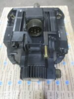 Yaskawa SGMD-32AWA-YR12 AC Servo Motor 3200W 15.3N.m 20.9A 2000rpm *Tested* - Image 4