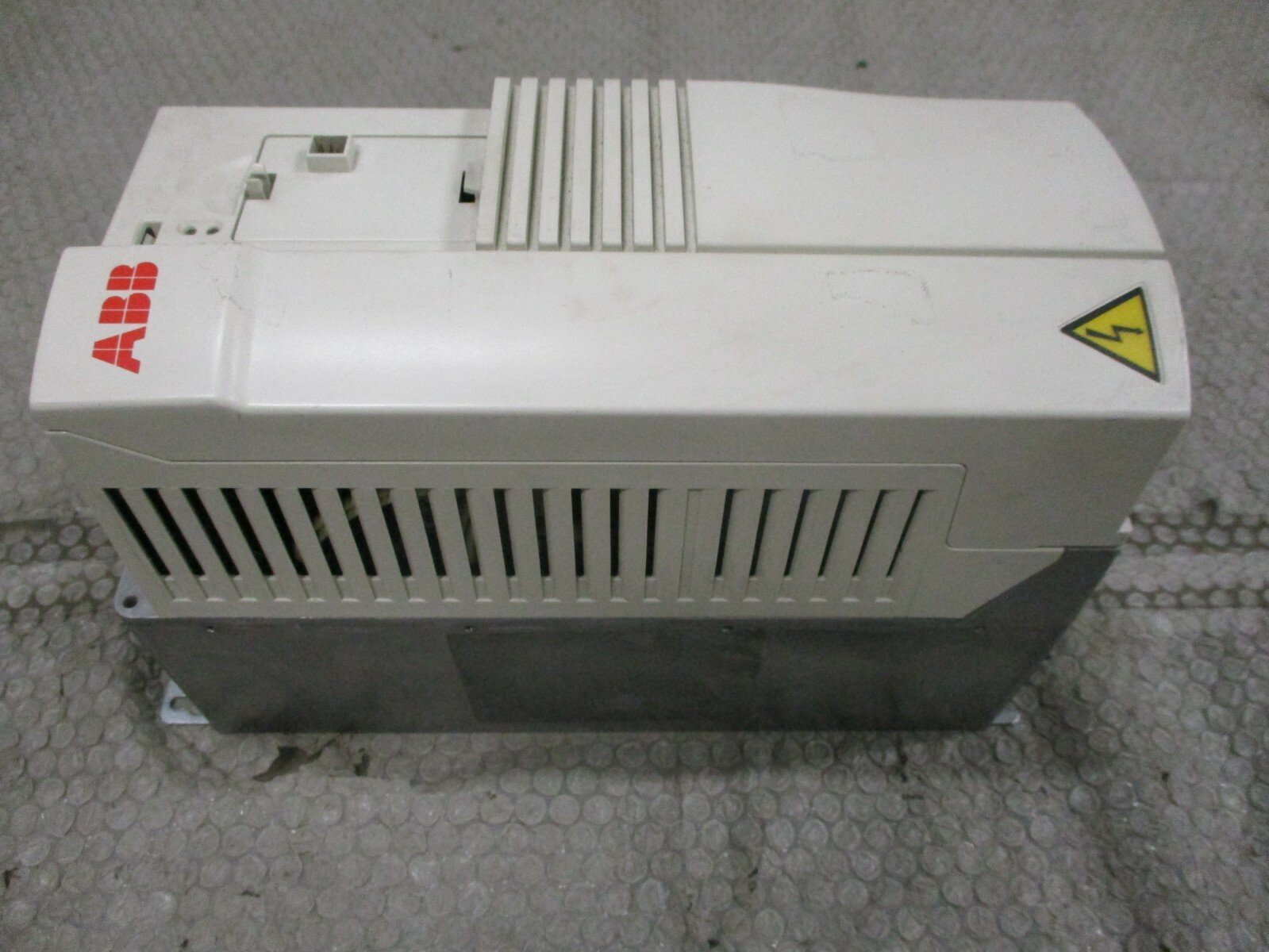 ABB-ACH401600432-AC-Drive-380-480VAC-62A66A-ABB-ACS401-Series-Drive-TESTED-154441531424 ABB ACH401600432 AC Drive 380-480VAC 6.2A/6.6A ABB ACS401 Series Drive *TESTED* - Image 1