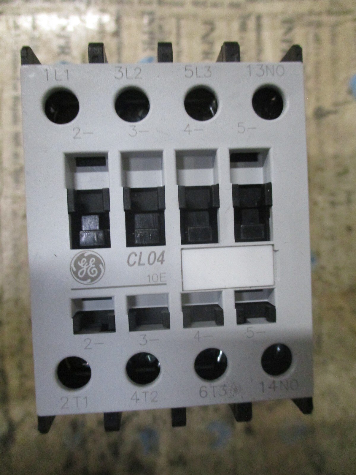GE-CL04D310M-Contactor-GE-CL0410E-Contactor-230-690VAC-9-185kW-12-25HP-NEW-166916376754 GE CL04D310M Contactor GE CL0410E Contactor 230-690VAC 9-18.5kW 12-25HP *NEW* - Image 1