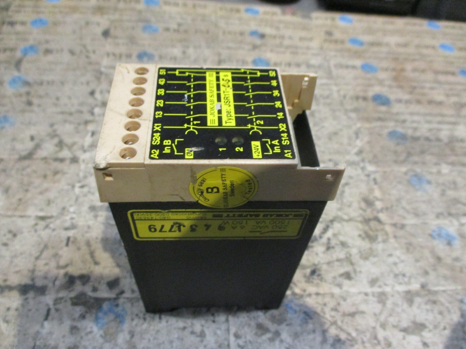 JOKAB-SAFETY-JSR1T-05S-Safety-Relay-Unit-24VDC-JOKAB-SAFETY-JSR1T-05S-Tested-156545379104 JOKAB SAFETY JSR1T-0.5S Safety Relay Unit 24VDC JOKAB SAFETY JSR1T-0.5S *Tested* - Image 1