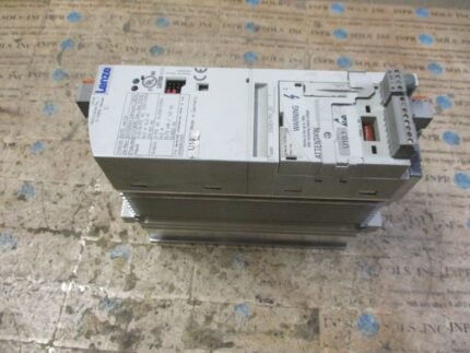 Lenze E82EV751_2C 8200 Vector AC Drive 230VAC 0.75kW 1.0HP 4.0A 3B35 *Tested*