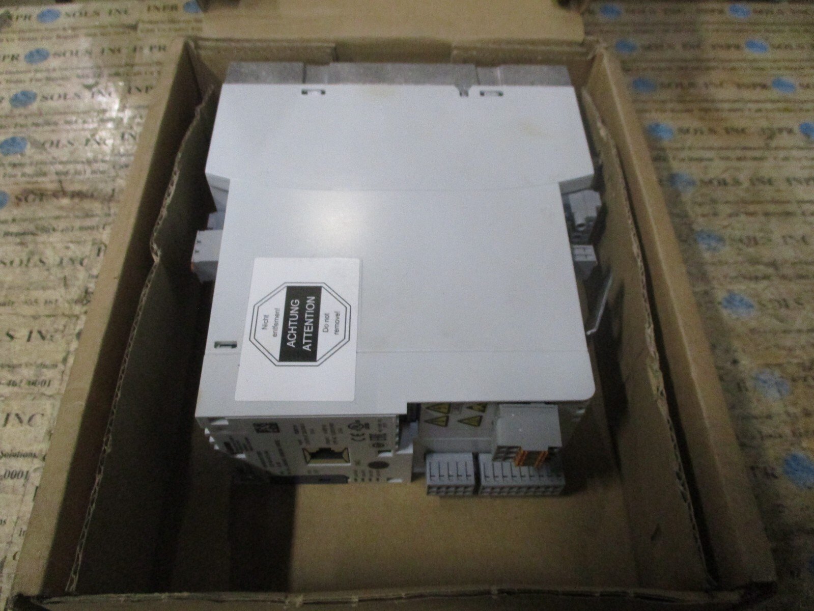 Lenze-E84AVSCE3712SX0-8400-StateLine-C-AC-Drive-037kW-230VAC-NEW-155987786494 Lenze E84AVSCE3712SX0 8400 StateLine C AC Drive 0.37kW 230VAC *NEW* - Image 1