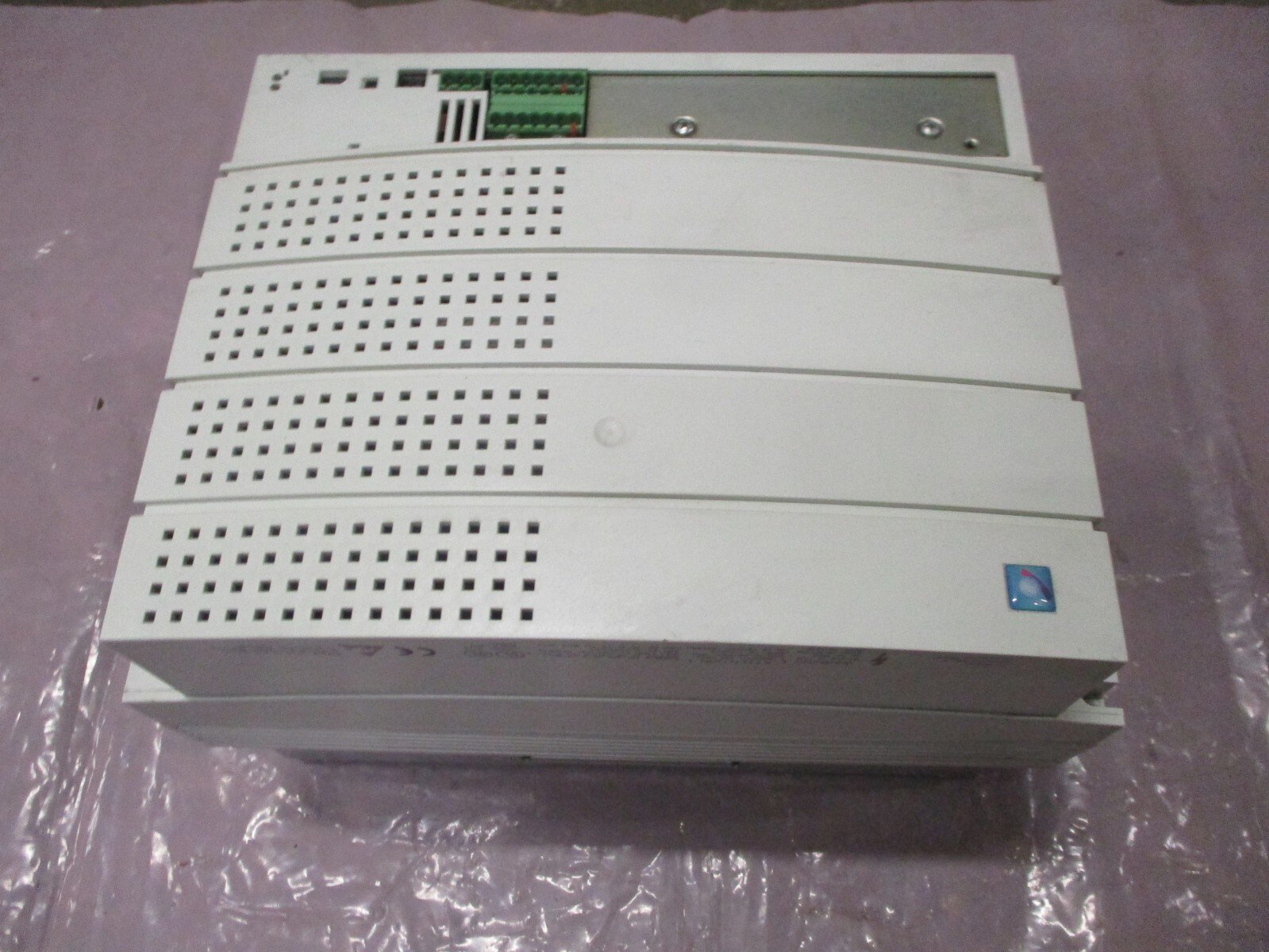 Lenze-EVF8221-E-AC-Drive-400480VAC-22kVA-32A-15kW-Product-45207070-Tested-166779019484 Lenze EVF8221-E AC Drive 400/480VAC 22kVA 32A 15kW Product # 45207070 *Tested* - Image 1