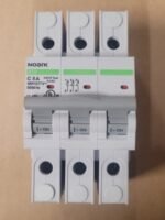 Noark 3 Pole Circuit Breaker 5A C5A 480Y/277V B1E