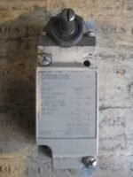 OMRON D4A-2501N Proximity Limit Switch NEMA B600 OMRON D4A-2501N Switch *Tested*