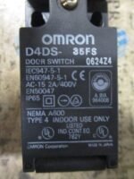 OMRON D4DS-85FS Door Switch Safety Interlock 2A/400V D4DS85FS *Tested* - Image 4