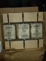 Siemens 400A 2 NH Centred Tag Fuse, gG, 500V ac 3NA3260   3NA3 260