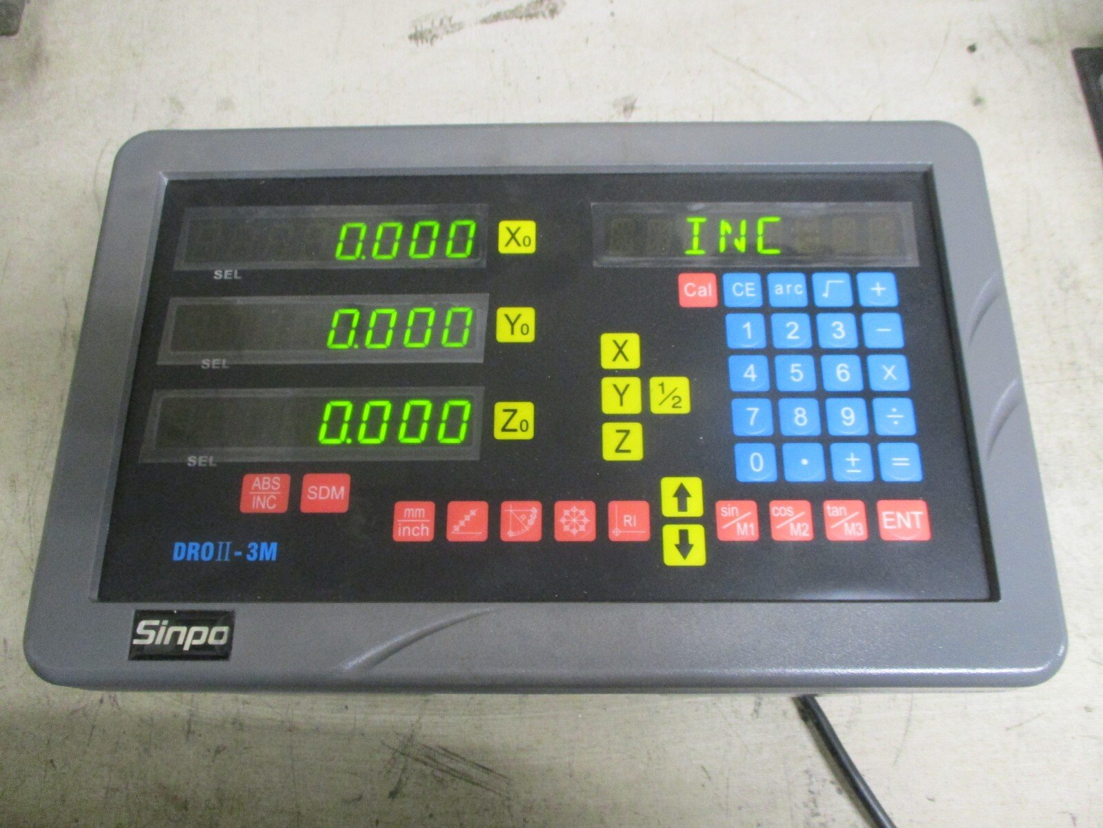 Sinpo-DRO-II-3M-3-Axis-Digital-Readout-100-240VAC-Sinpo-DROII-3M-HMI-10WTested-156190520674 Sinpo DRO II-3M 3-Axis Digital Readout 100-240VAC Sinpo DROII-3M HMI 10W*Tested* - Image 1