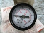 Winters Code # 1401 Economy Series 0-60psi Gauge 0-400kPa 1.5"x1/8NPT *NEW* - Image 6