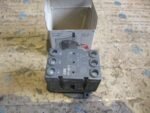 ABB OT16ET3 Switch ABB 1SCA022352R6610 Switch Disconnector 690VAC 16A 10A *NEW* - Image 3