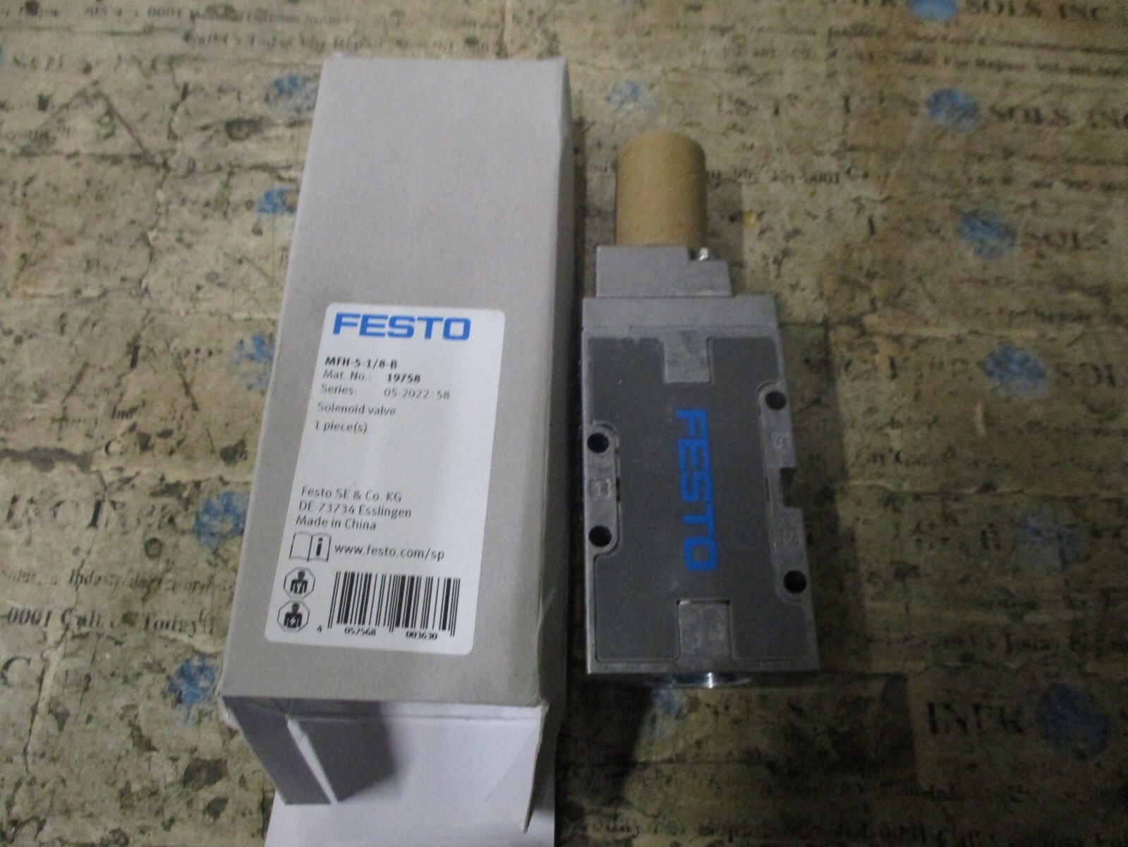 Festo-MFH-5-18-B-Solenoid-Valve-19758-02-1MPa-2-10bar-29-145psi-MFH-5-18NEW-156742410935 Festo MFH-5-1/8-B Solenoid Valve 19758 0.2-1MPa 2-10bar 29-145psi MFH-5-1/8*NEW* - Image 1