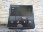 Honeywell DC20EH-0-000-1C0000-0 Temperature Controller UDC 2000 120VAC *Tested* - Image 3
