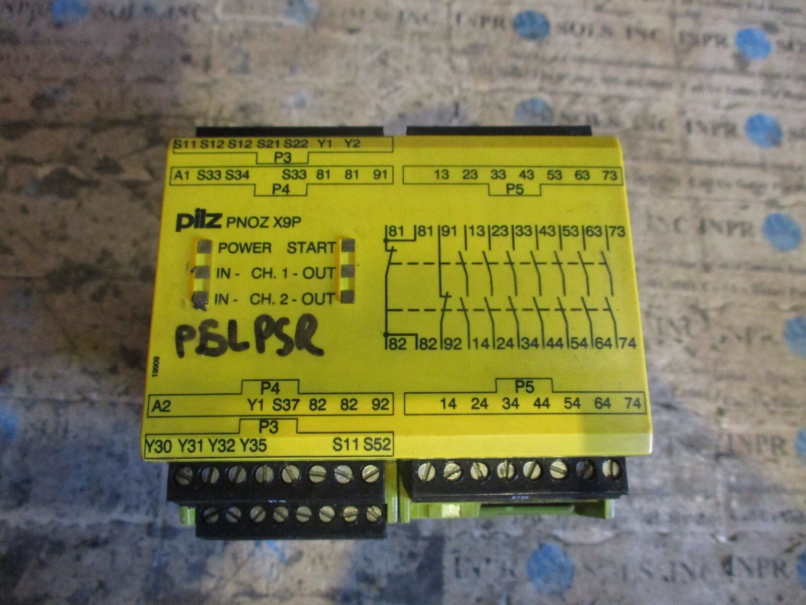 Pilz-PNOZ-X9P-7NO-2NC-Safety-Relay-Module-Ident-777609-24VACDC-Cracked-Cover-167088229655 Pilz PNOZ X9P 7NO 2NC Safety Relay Module Ident: 777609 24VAC/DC *Cracked Cover* - Image 1