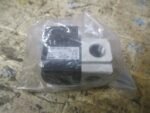 SMC VT307-5D01-02F-Q Pneumatic Solenoid Valve SMC VT307-5D01-02F-Q Valve *NEW*